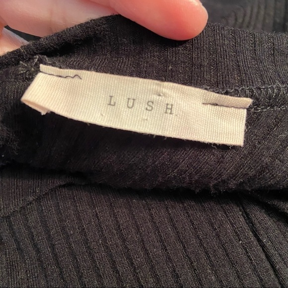 Lush women’s black oversized dress in size medium - Picture 7 of 9